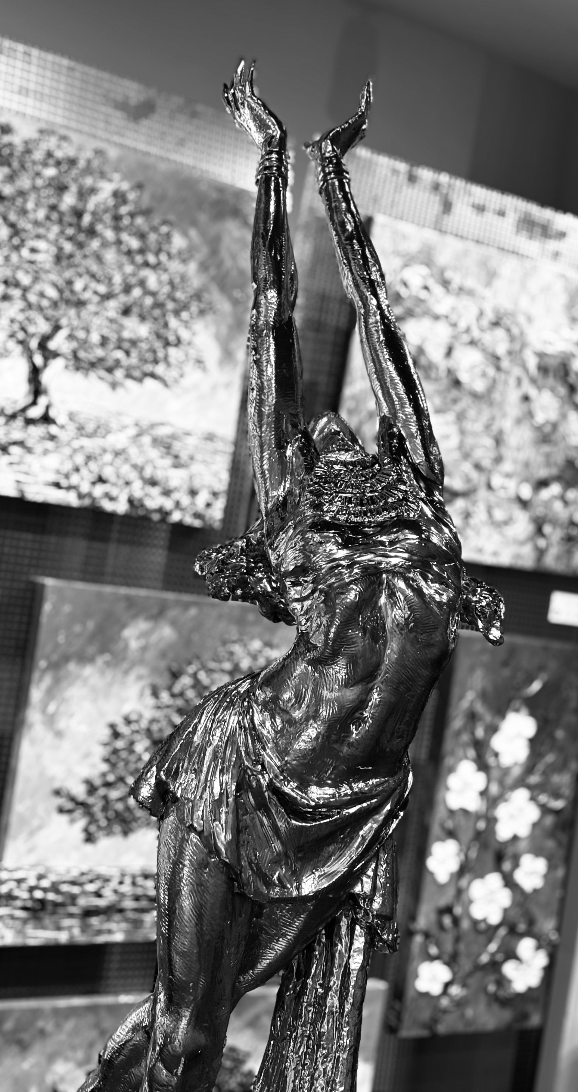 Rise sculpture by Mario Chiodo at Gallery 1870 - FINE ART NAPA